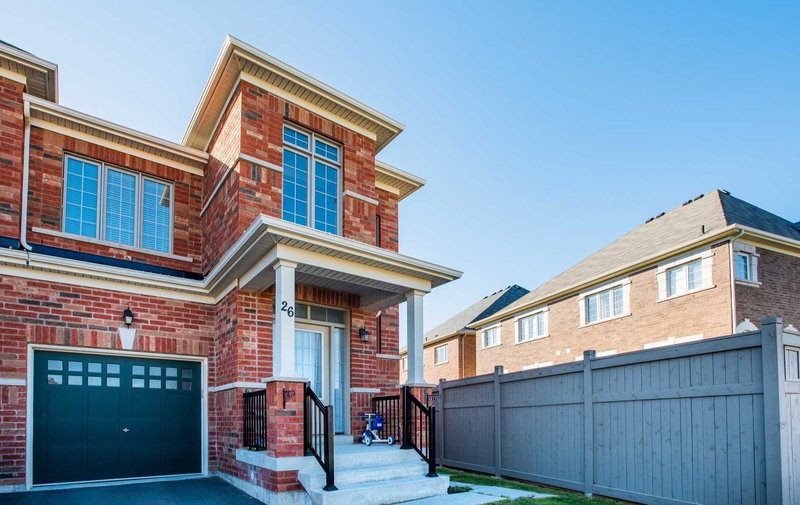 26 Montpelier St, Brampton, L6Y 6A6 | Image 2