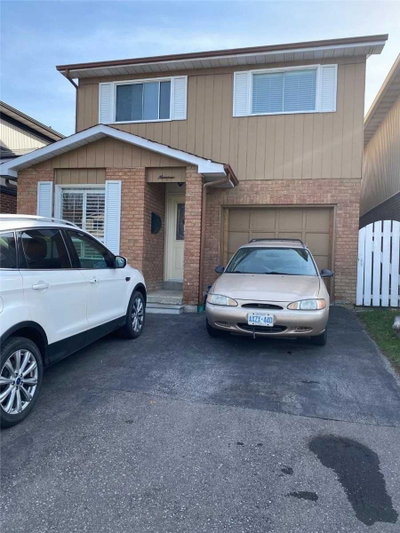 Detached House sold at 19 Ashurst Crescent, Brampton, Ontario, L6V3N6 - Madoc - MLS: W4982059