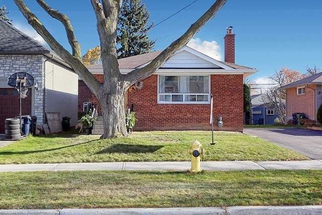 23 Lloyd Manor Rd, Toronto, M9B5H5 | Image 2