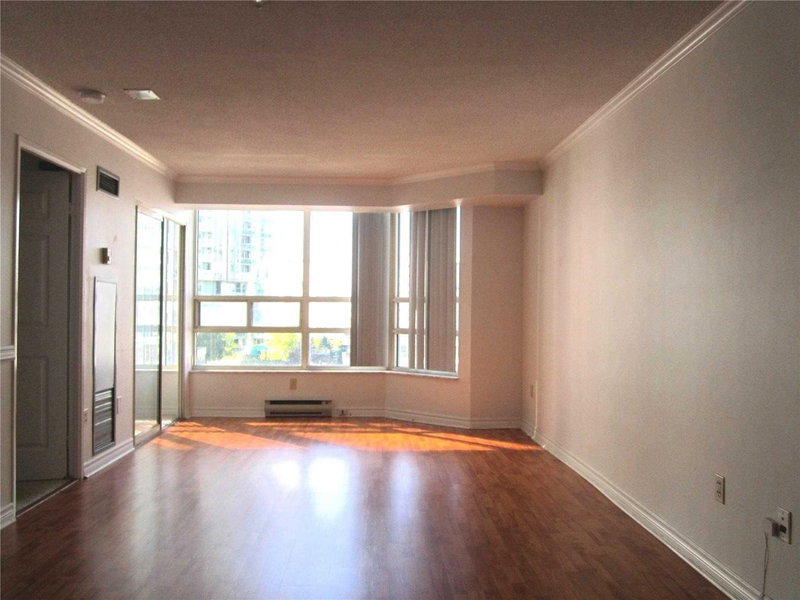 1011 - 250 Webb Dr, Mississauga, L5B3Z4 | Image 2