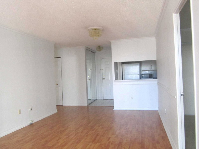 1011 - 250 Webb Dr, Mississauga, L5B3Z4 | Image 3