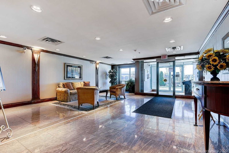 213 - 25 Via Rosedale Way, Brampton, L6R 3J8 | Image 3