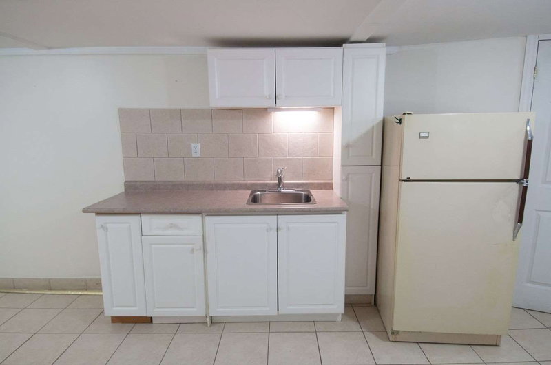 Bsmt - 30 Hearst Circ, Toronto, M6M2T7 | Image 2