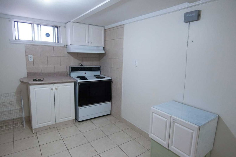 Bsmt - 30 Hearst Circ, Toronto, M6M2T7 | Image 3