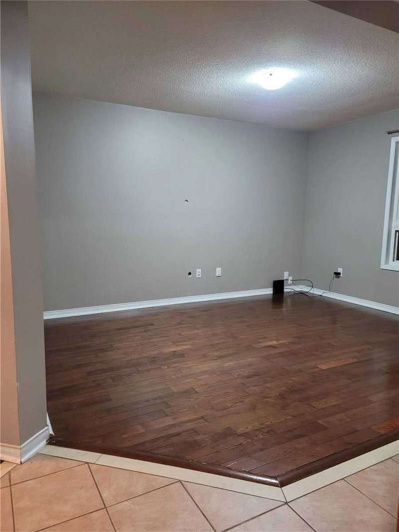 112 Bushmill Circ, Brampton, L7A0K6 | Image 3