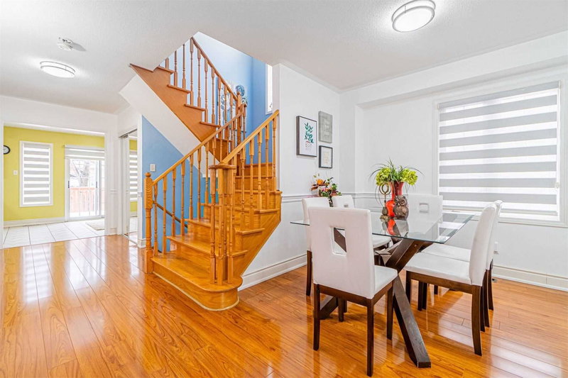 78 Starhill Cres, Brampton, L6R2W1 | Image 2