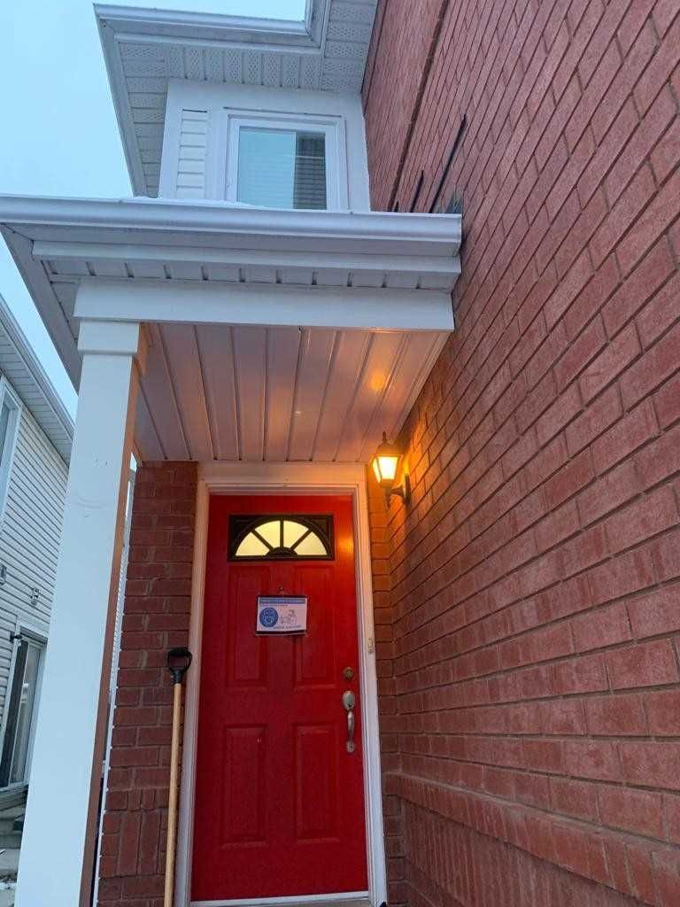 269 Pressed Brick Dr, Brampton, L6V4L2 | Image 2