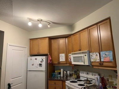Unit 1008 — 90 Absolute Ave, Mississauga - City Centre image-0-1
