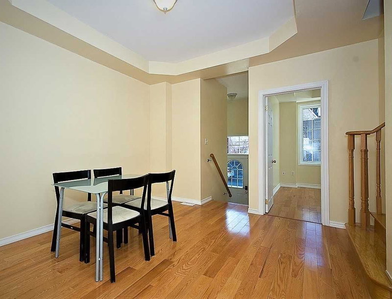 23 Hackett Ave, Toronto, M3J0C7 | Image 2