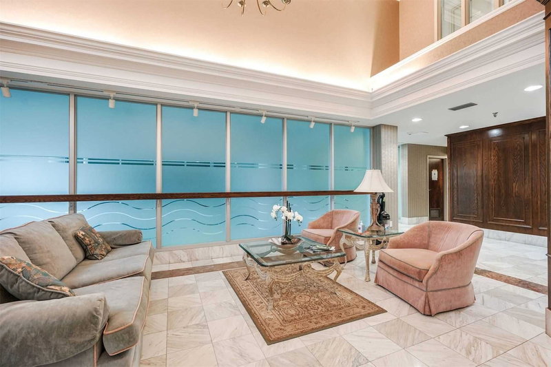 402 - 330 Mill St S, Brampton, L6Y3V3 | Image 3