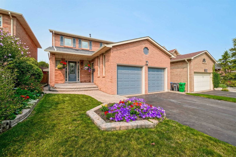 2105 Folkway Dr, Mississauga, L5L3G3 | Image 3