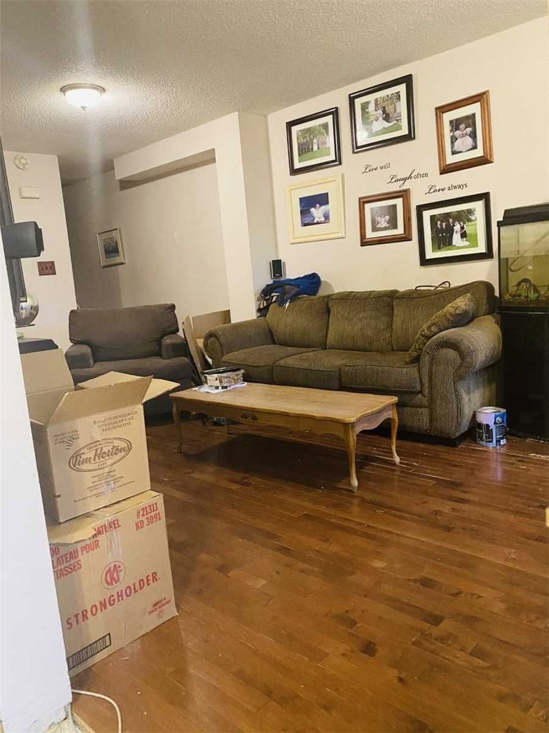 11 Rusthall Way, Brampton, L6V3R5 | Image 2