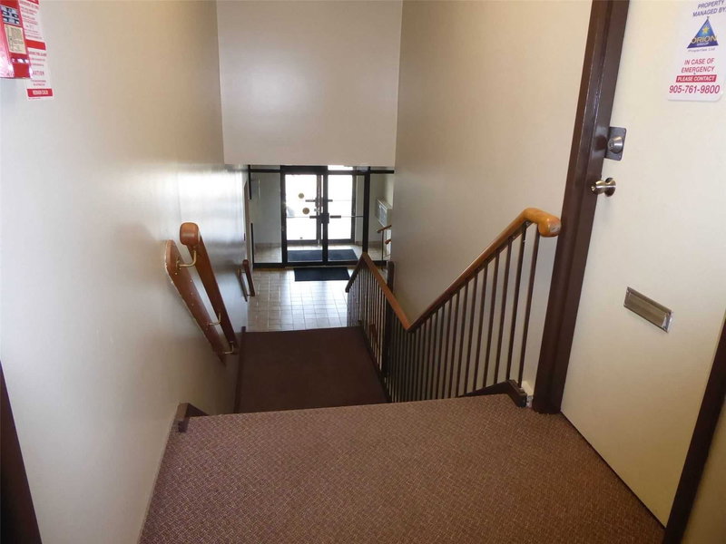 204 - 72 Mill St, Halton Hills, L7G2C9 | Image 2