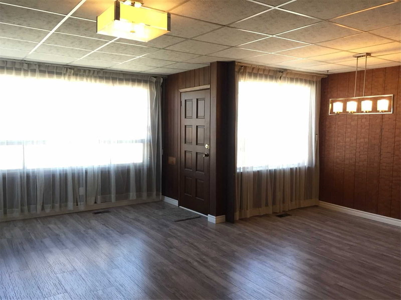 1054 East Ave, Mississauga, L5E1W9 | Image 3
