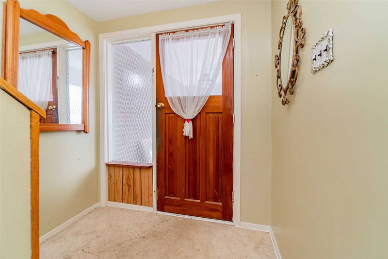 82 Griselda Cres, Brampton, L6S1M3 | Image 2