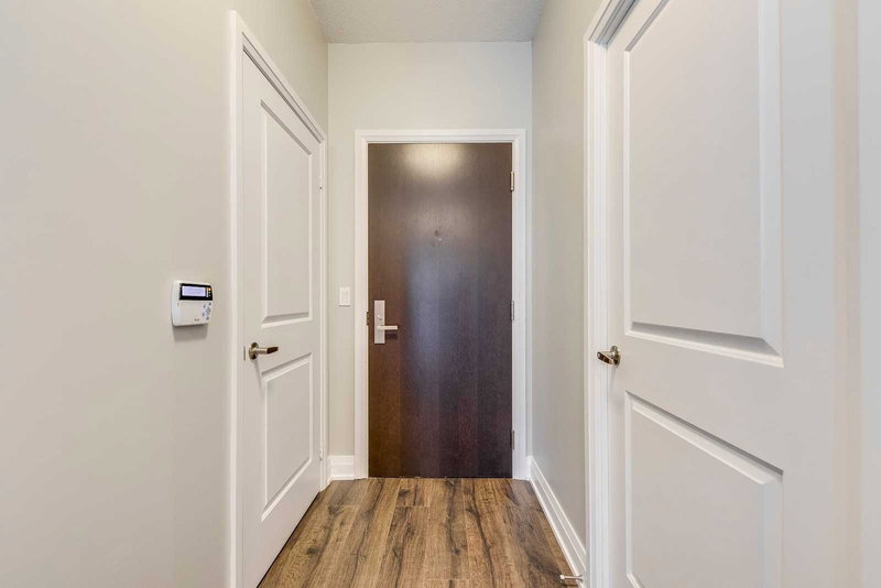 308 - 55 Speers Rd, Oakville, L6K0H9 | Image 2