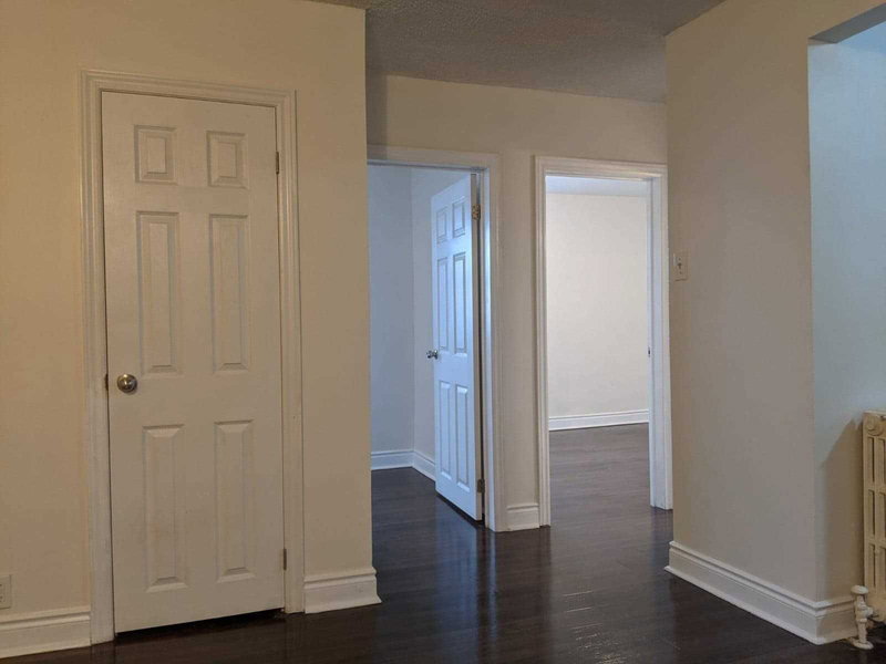 3 - 2544 Eglinton Ave W, Toronto, M6M 1T1 | Image 3