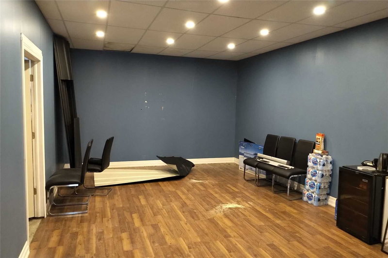 1109 Derry Rd E, Mississauga, L5T1P3 | Image 3