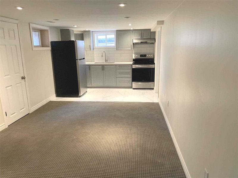 194 Queen St W, Mississauga, L5H1L6 | Image 2