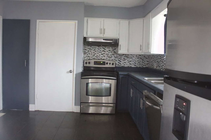 Upper - 222 Hammersmith Crt, Burlington, L7L4N7 | Image 3