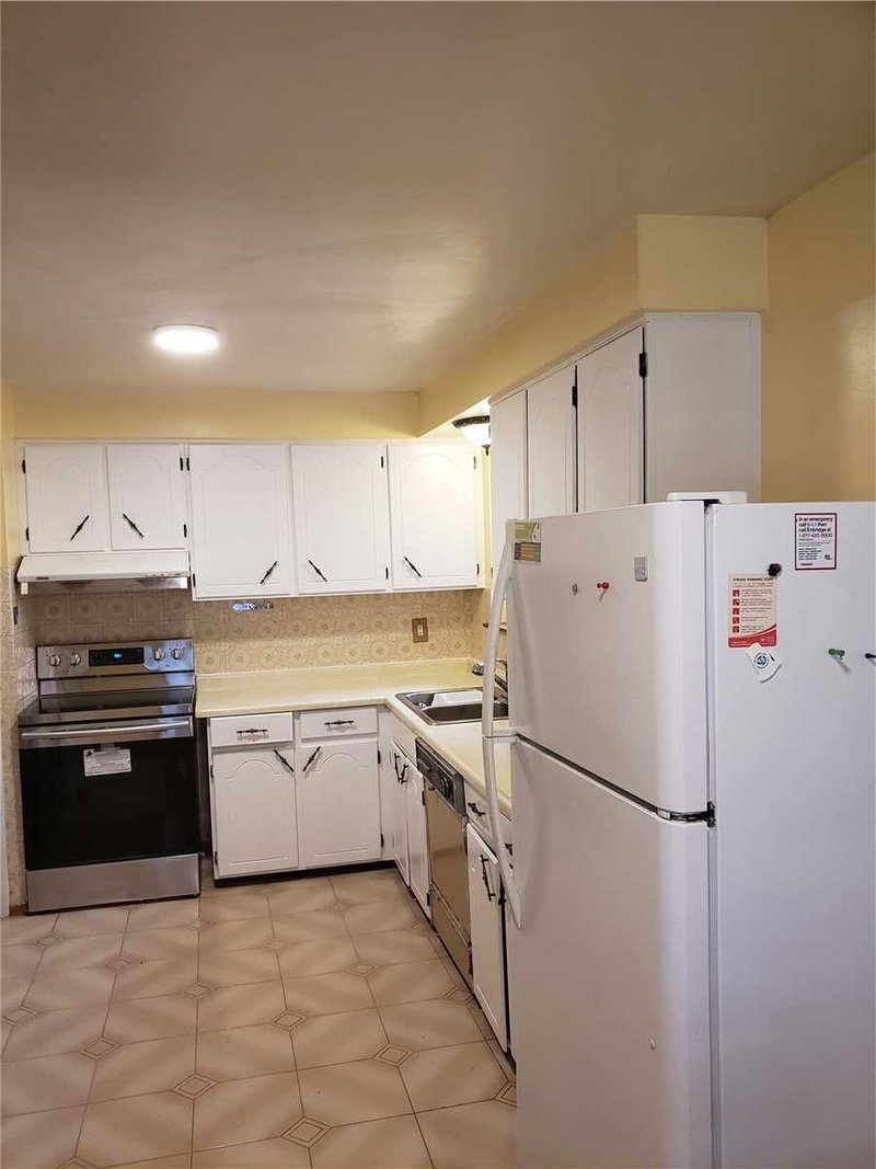 1010 Bloor St, Mississauga, L4Y2N2 | Image 3