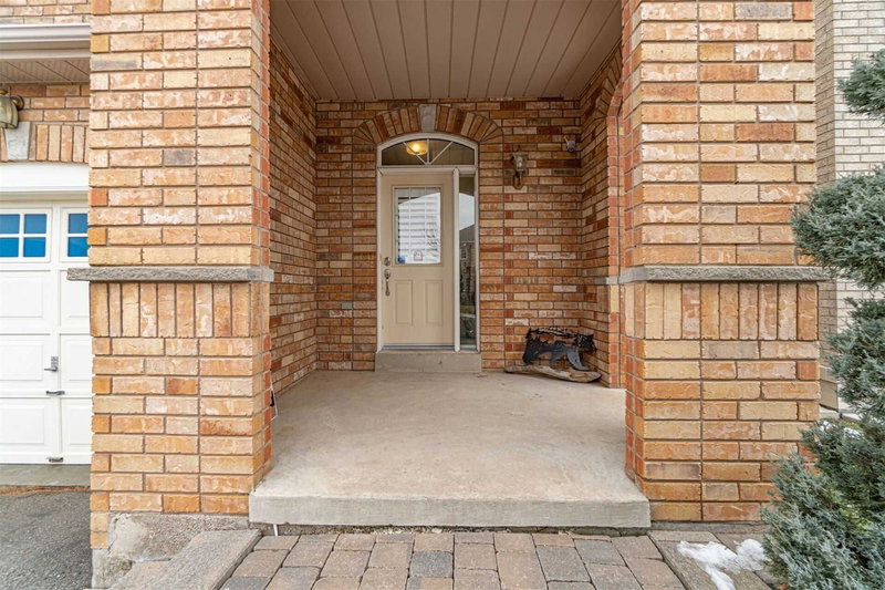 33 Sewells Lane, Brampton, L7A2Z9 | Image 3