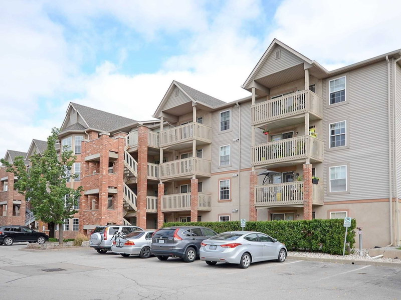 312 - 4013 Kilmer Dr, Burlington, L7M4M3 | Image 3