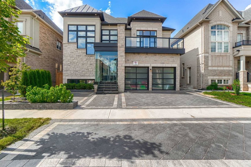 9 Rolling Acres Dr, Brampton, L6X 5P3 | Image 2