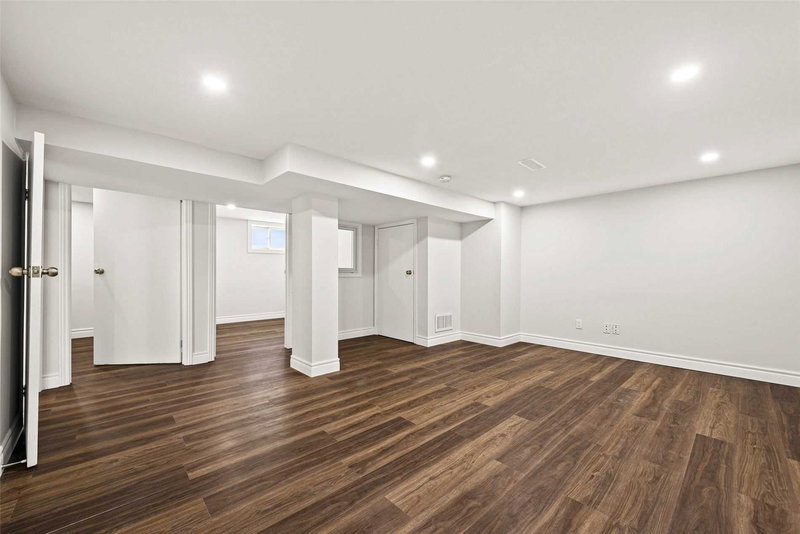 1874 Wilson Ave, Toronto, M9M 1A5 | Image 2