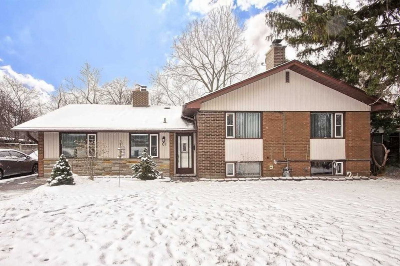61 Centre St N, Brampton, L6V1T1 | Image 2
