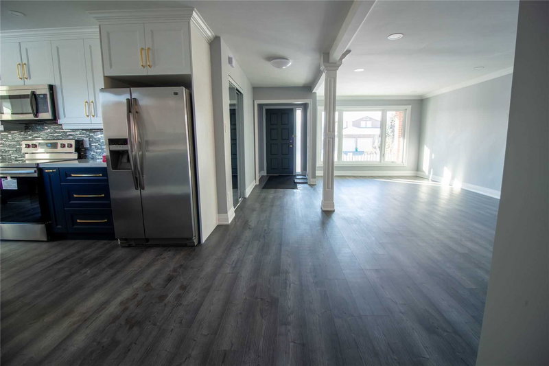 3 Panorama Cres, Brampton, L6S 3T7 | Image 3