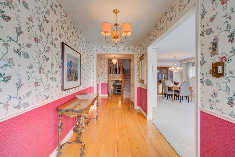 3601 Golden Orchard Dr, Mississauga, L4Y3H9 | Image 3