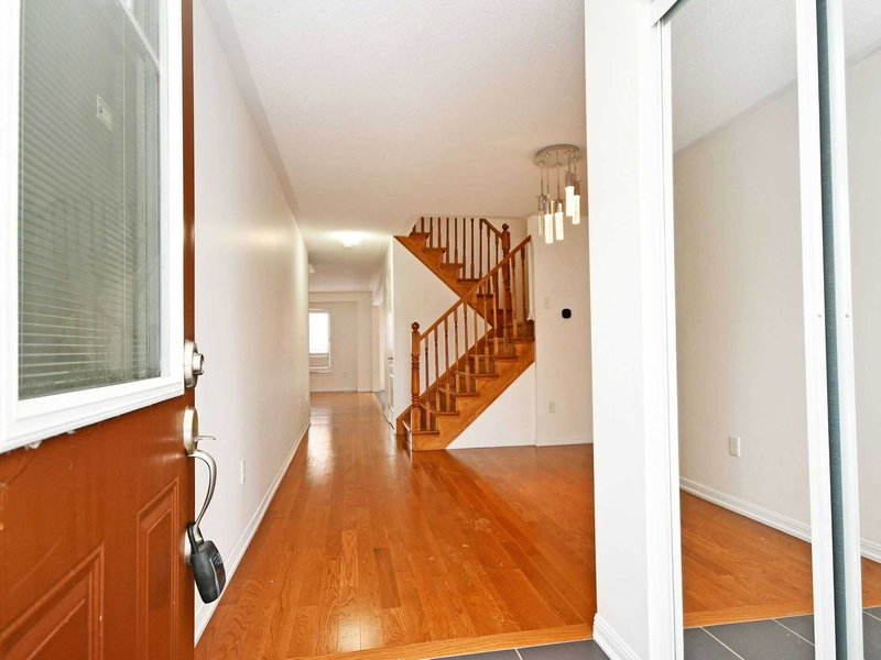 65 Bleasdale Ave, Brampton, L7A0P6 | Image 3