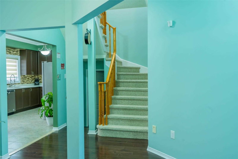 26 Waterdale Rd, Brampton, L7A1S3 | Image 3