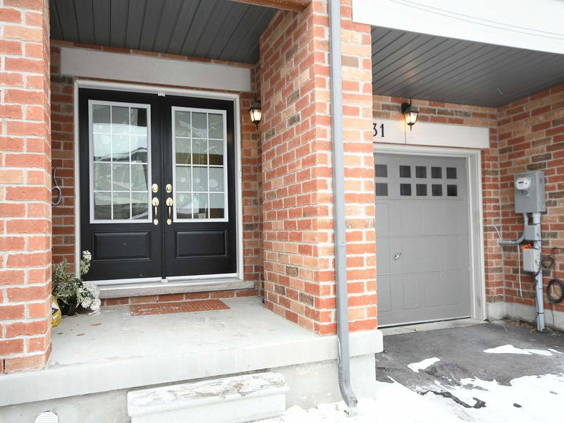 31 Shiff Cres, Brampton, L6Z 0H6 | Image 2