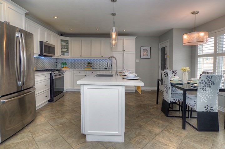 358 Laundon Terr, Milton, L9T7N9 | Image 3