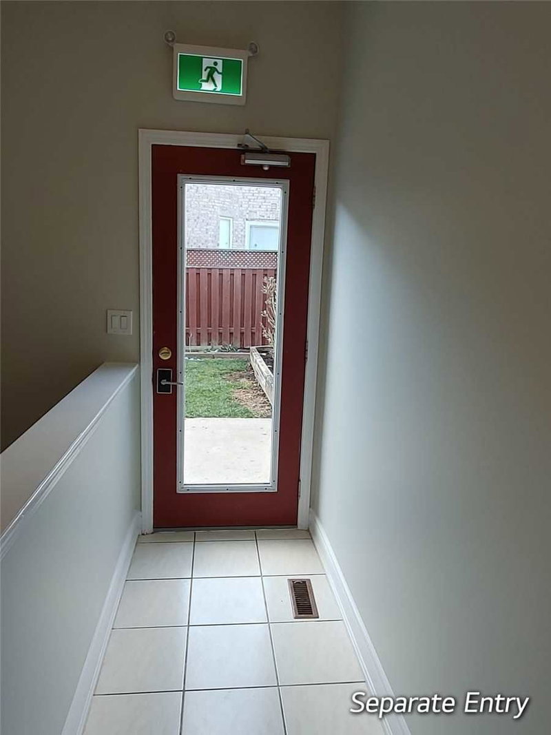 10 Verona Dr, Brampton, L6P1L2 | Image 2