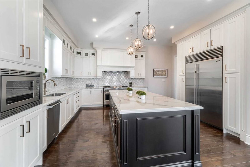 29 Chiming Rd, Brampton, L6P4E1 | Image 2