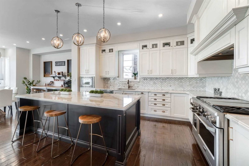 29 Chiming Rd, Brampton, L6P4E1 | Image 3