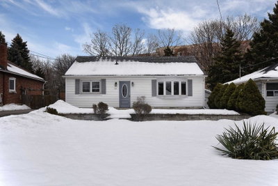 Detached House sold at 1079 Deta Road, Mississauga, Ontario, L5E2R6 - Lakeview - MLS: W5126038