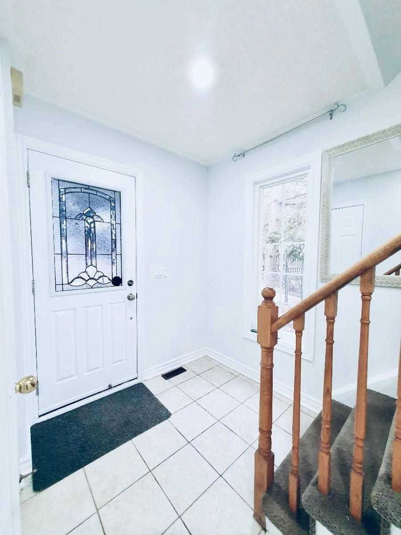 51 - 20 Heathcliffe Sq, Brampton, L6S5P8 | Image 2