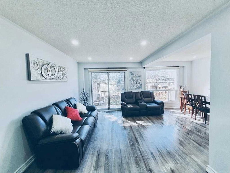 51 - 20 Heathcliffe Sq, Brampton, L6S5P8 | Image 3