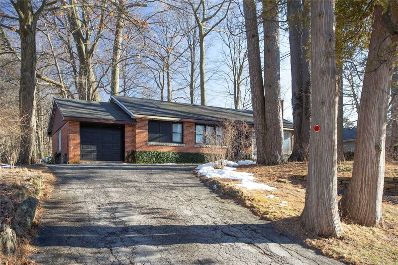 276 Lakeshore Rd W, Oakville, L6K1E8 | Image 3