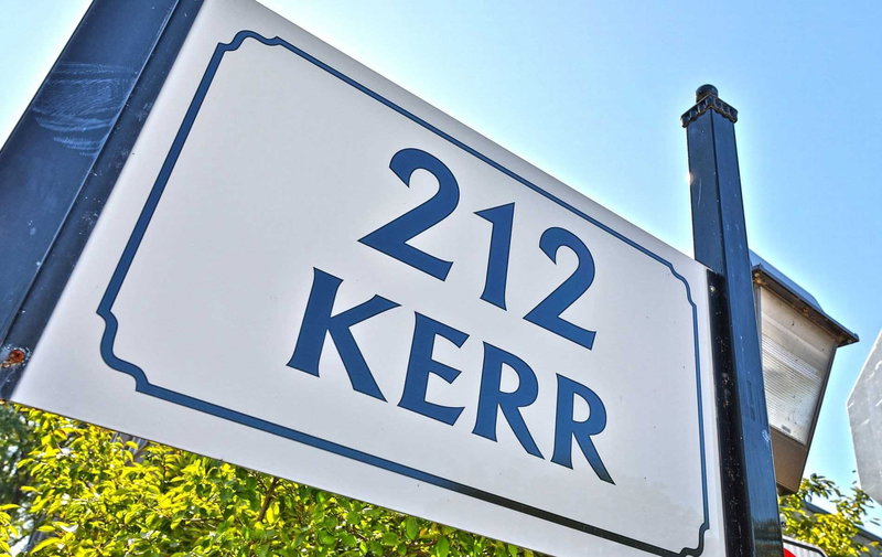 601 - 212 Kerr St, Oakville, L6K3B1 | Image 2