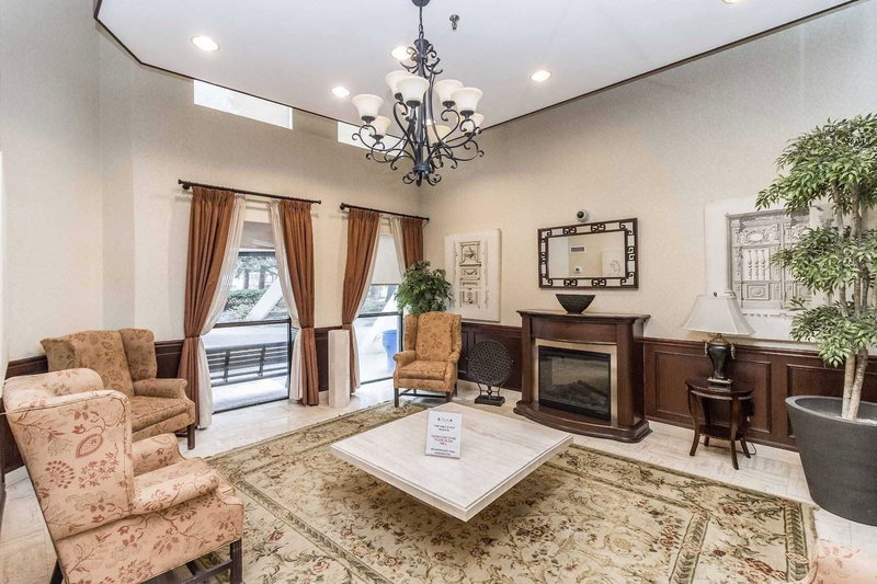 2201 - 3650 Kaneff Cres, Mississauga, L5A4A1 | Image 2