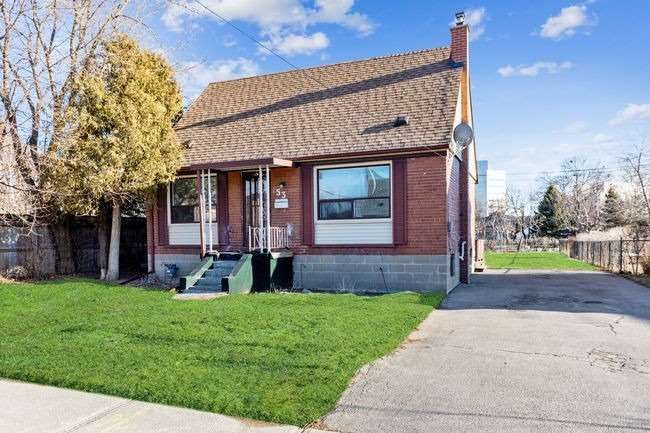 53 Celt Ave, Toronto, M6A1H2 | Image 2