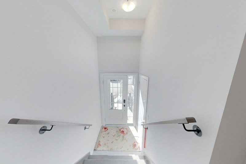 1012 Lagoon St, Mississauga, L5G 0B2 | Image 2