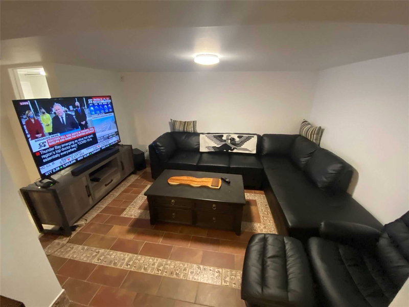 #3 Ll - 929 Lakeshore Rd E, Mississauga, L5E1E3 | Image 3