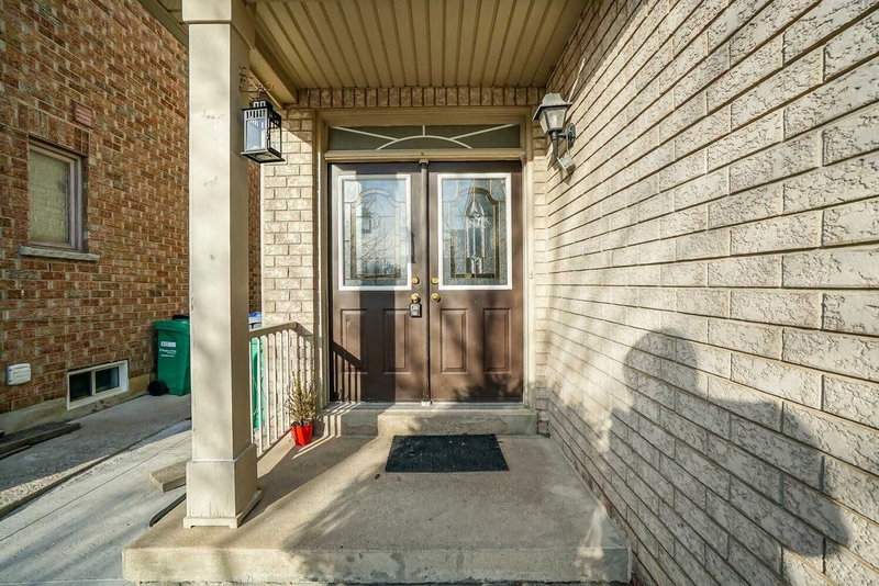 123 Morningmist St, Brampton, L6R2A9 | Image 2