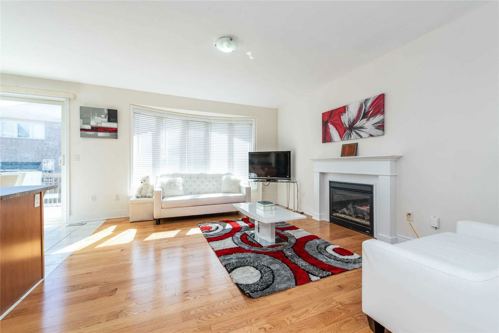 Listing Image 0